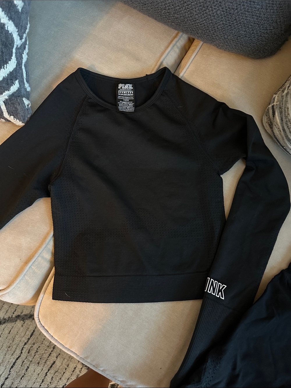 PINK Sport Victoria's Secret Black Long Sleeve Crop Top & matching shorts